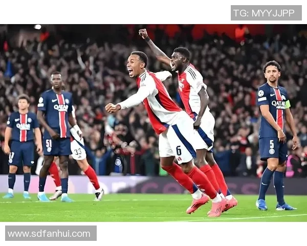 友谊赛阿森纳与巴黎圣日耳曼激战成平局全场瞬间引发热烈反响